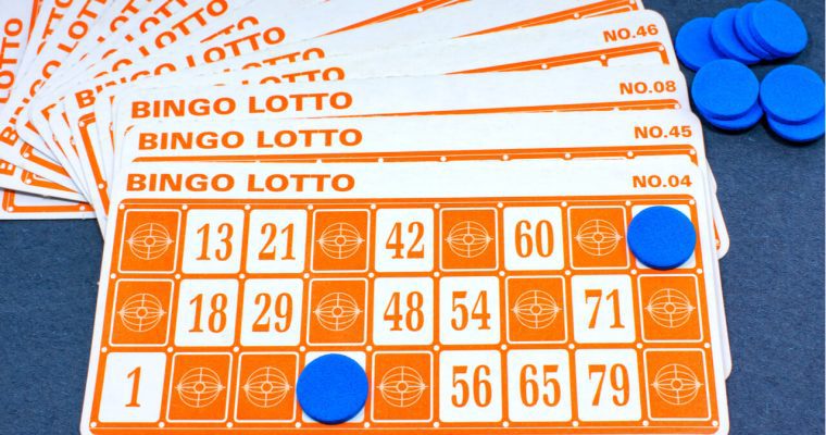 Old-fashioned bingo cards