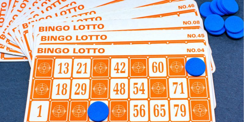 Old-fashioned bingo cards
