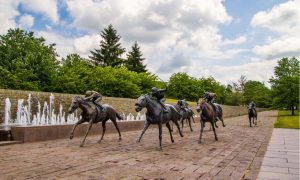 Thoroughbread Park statues Lexington, KY