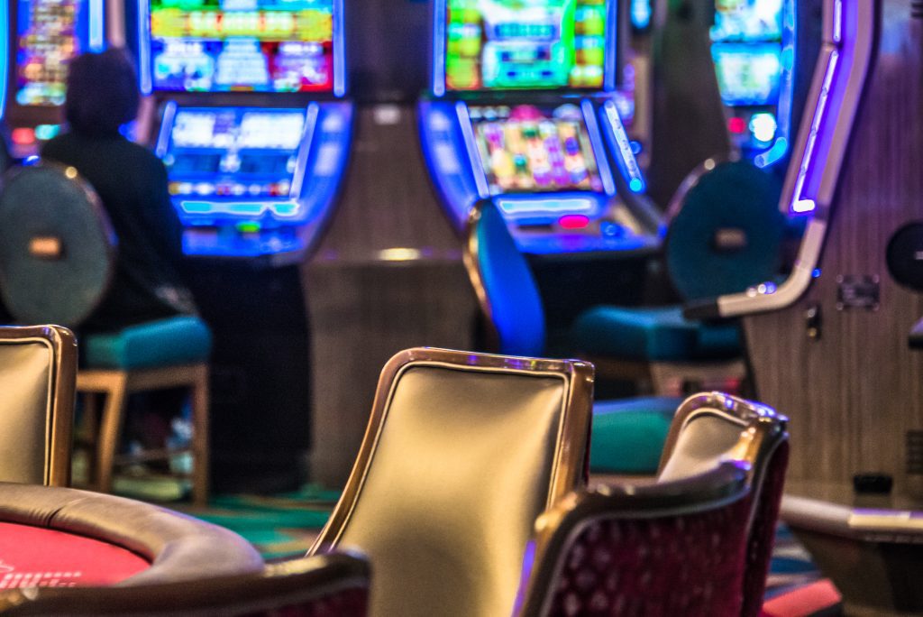 Which Game Has the Best Odds, Slots, Blackjack or Roulette?