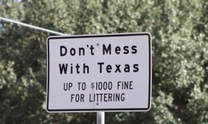 Don't mess with Texas sign