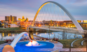 No New Casinos For Two Years Iowa Governor Signs Gaming Bill