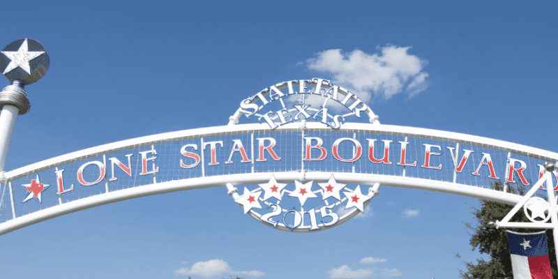 Jockey Discarded From moro Flyboy Introducing Him To Rail In Lone Star Park