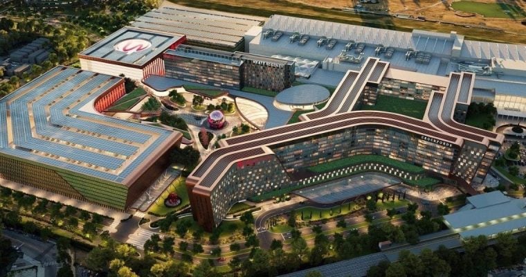 Resorts World's expansion NY leads bids for downstate casino license.