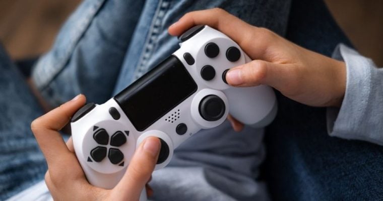 Study links video games with teens developing real-money gambling habits.