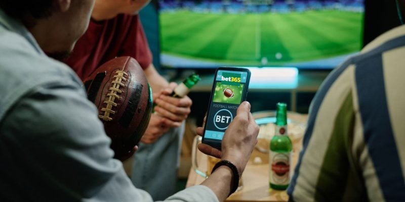 Friends Use bet365 Mobile app to Place Sports Bet During Game