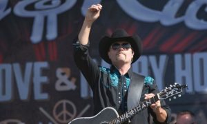 Musician John Rich said he's struggled with a gambling addiction.