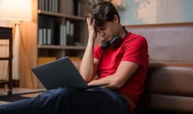 Calls to gambling helpline in Ohio is being utilized by a lot of college students.