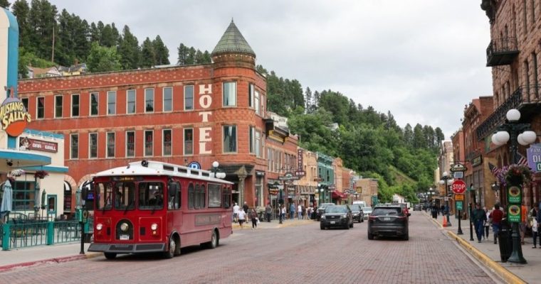 Deadwood is seeking a bigger gambling cut.