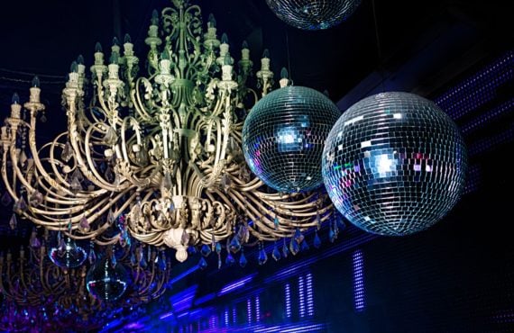 Fanatics Fest NYC Brings Back Jay-Z’s Iconic 40/40 Club