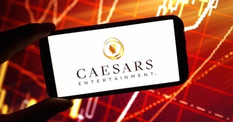 Carl Icahn is reportedly exploring a late bid for Caesars Entertainment.