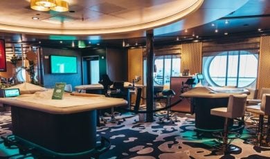 Casino expert debunks myth that casinos decreased sunlight to keep gamblers playing.