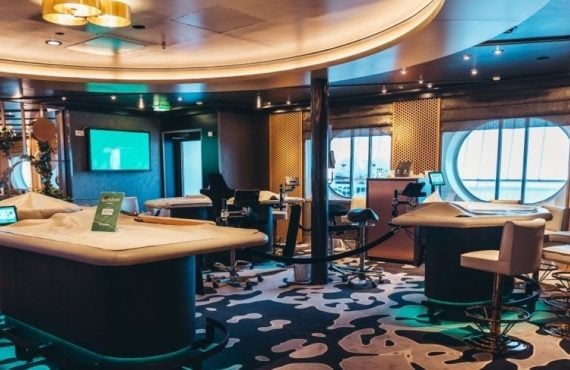 Why Las Vegas Floors Once Hid Clocks and Sunlight