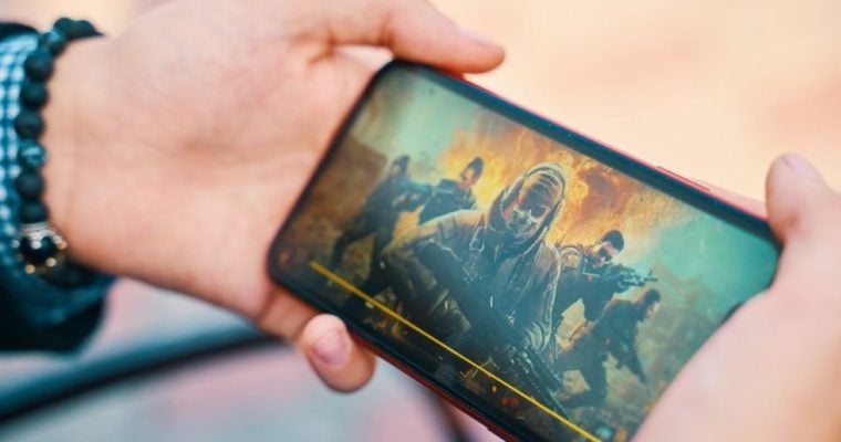 A study finds a link between loot boxes and problem gambling.