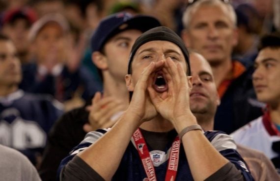 Sportsbooks Brace for NFL Betting ‘Arms Race’ as Prediction Markets Gain Ground