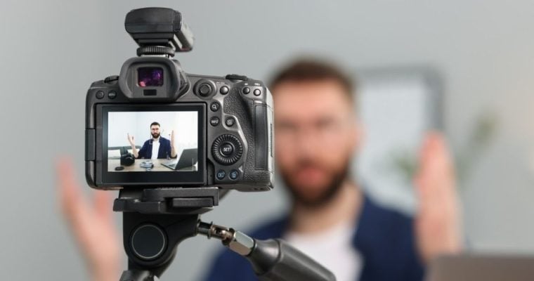 A UNLV study of slot vlogs found that responsible gambling messages are rare.