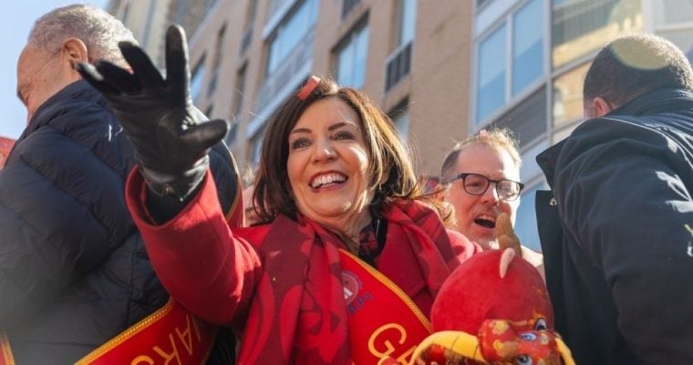 New York’s 2026 governor’s race could affect online casino legalization and the state’s ongoing fight over prediction markets like Kalshi.